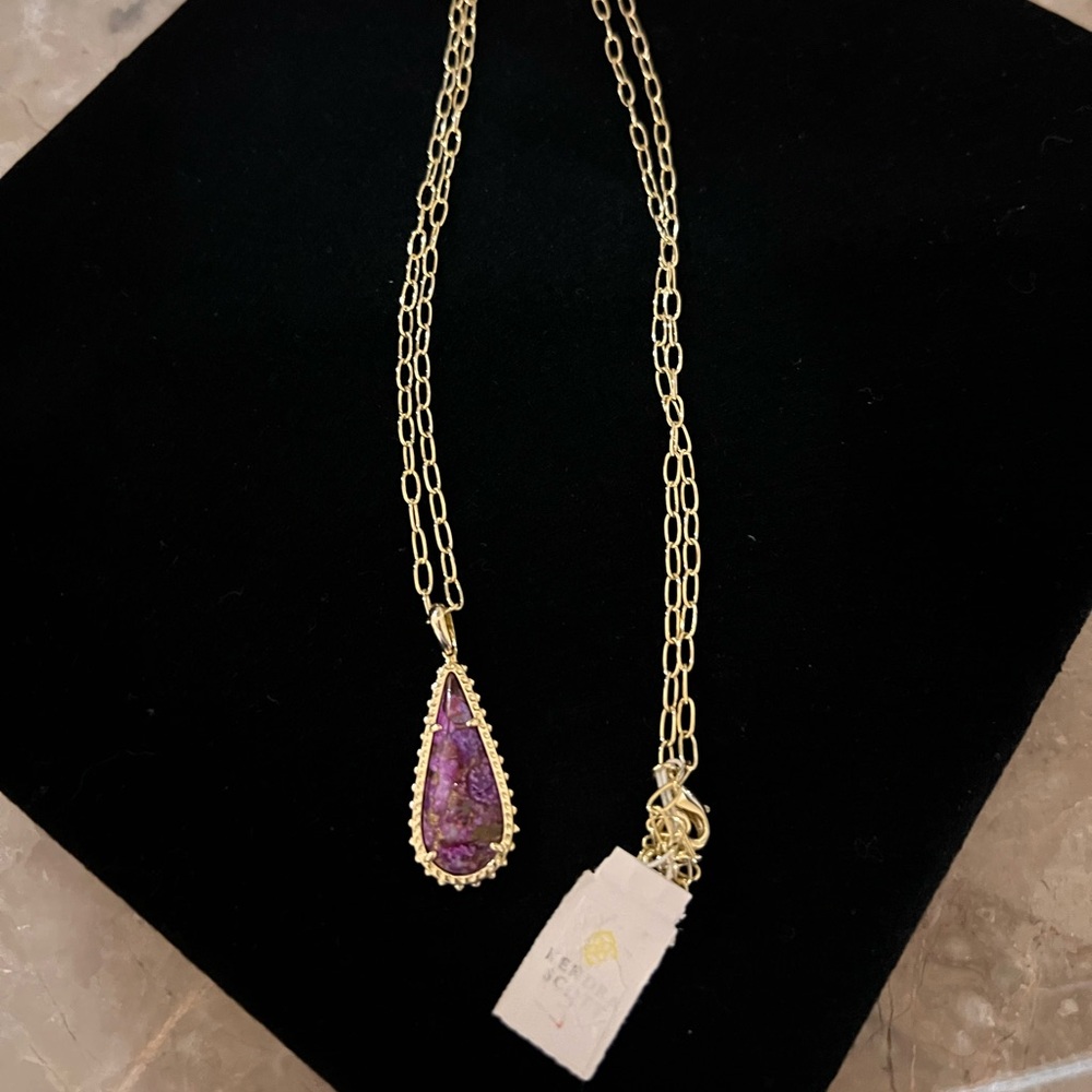 Kendra Scott Elegant Gold and Purple Pendant Necklace
